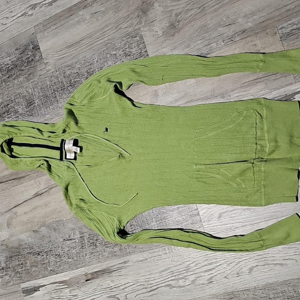 Between Me & You thin hoodie